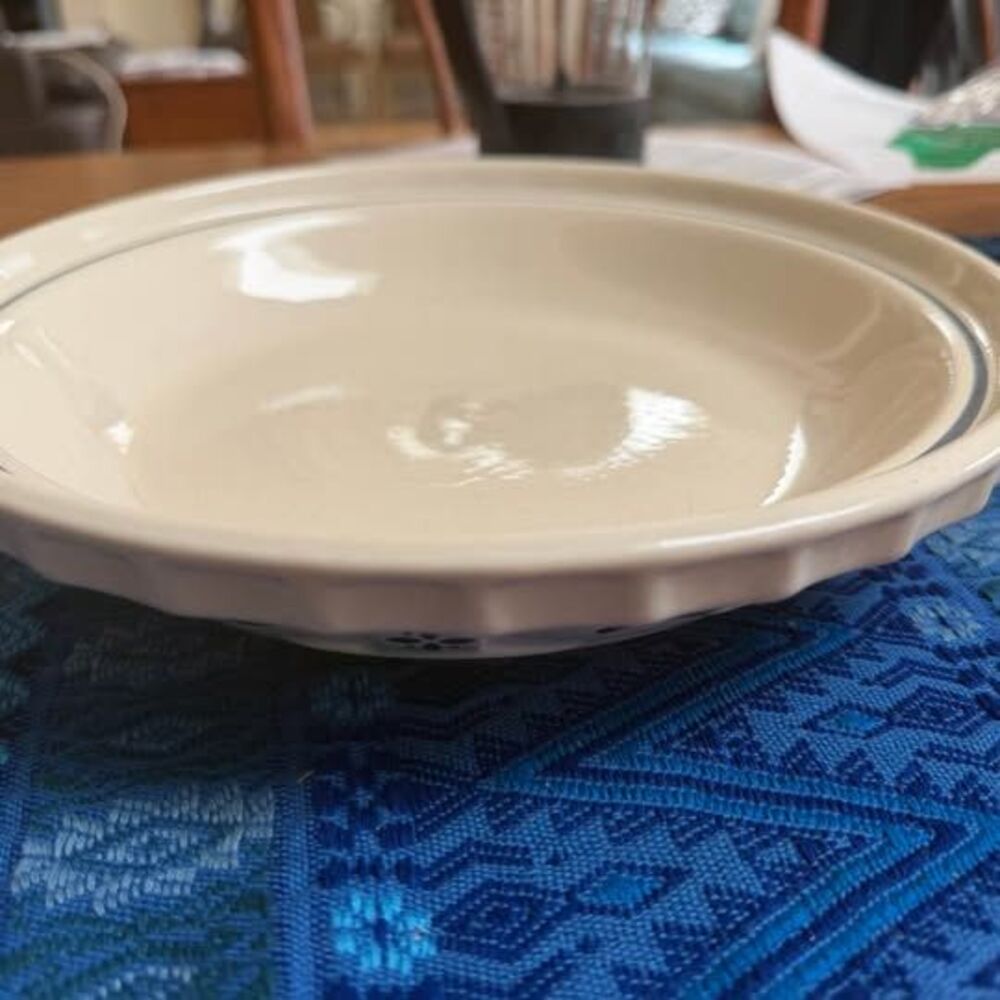 LONGABERGER pie plate -10.25”diameter